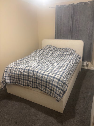 Large Bedroom in Neasden Main Photo