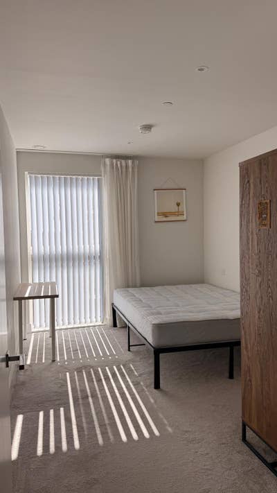 Double Bedroom & Private Bathroom Main Photo