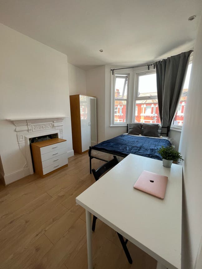 2 Double Rooms Clean House Quiet Area W/Garden Main Photo