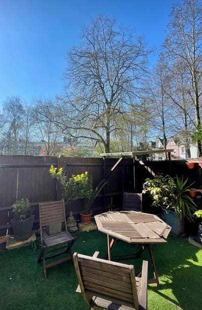 Leafy flat close to Battersea Park Main Photo