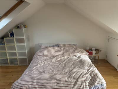 Bright flat in quiet kensal green Main Photo