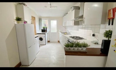Fully Furnished rooms including bills(no agencies) Main Photo
