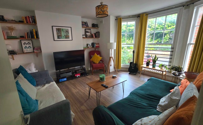 Room in 3br Spacious House in Stamford Hill! Main Photo