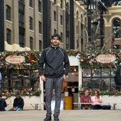 Professional Male seeks a single or double room Main Photo