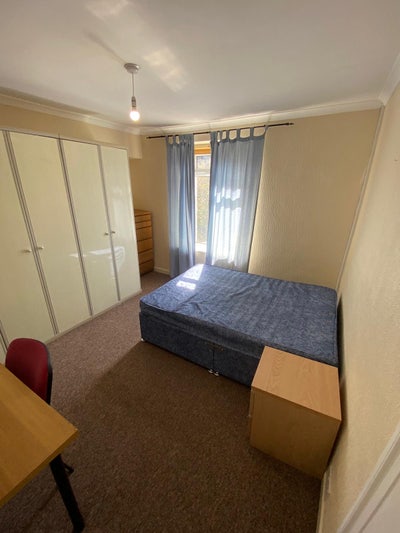 Room for 450 bills included Main Photo