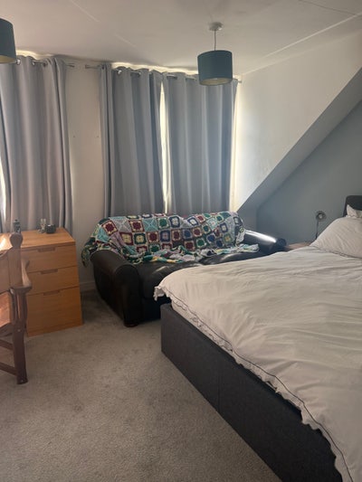 Room for rent in Hampton  Main Photo