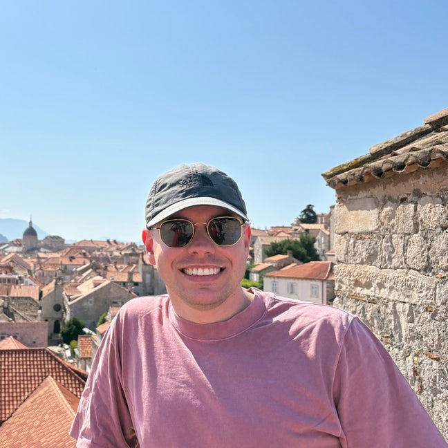Looking for a room Main Photo
