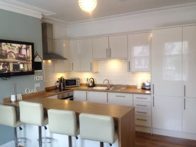 Large light and airy room in luxury houseshare Main Photo