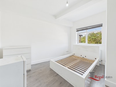 Double Room Available Near Neasden Station Jubilee Main Photo