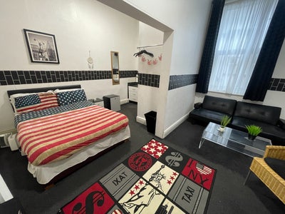 Immaculate Self Contained Flats - Right On Beach Main Photo