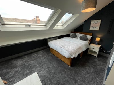 LS13 3NH: Ensuite Double Room 😎🛁 Main Photo
