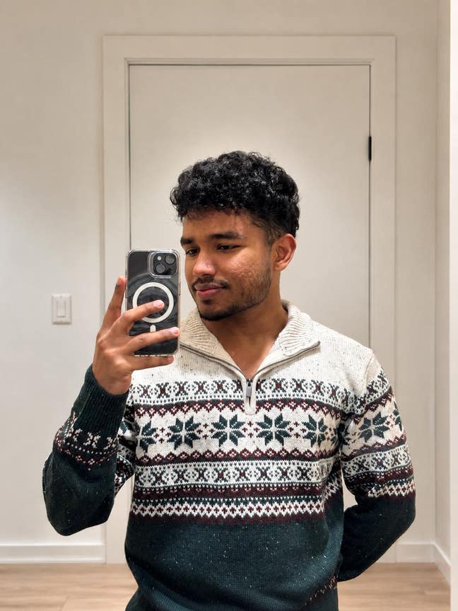 I am a professional male aged 25. I am lookin... Main Photo