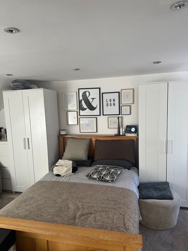  Private En-Suite in a Peaceful Family home Main Photo