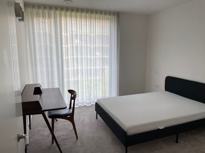 Modern room + Gym, Pool & Own Bathroom (E16) Main Photo