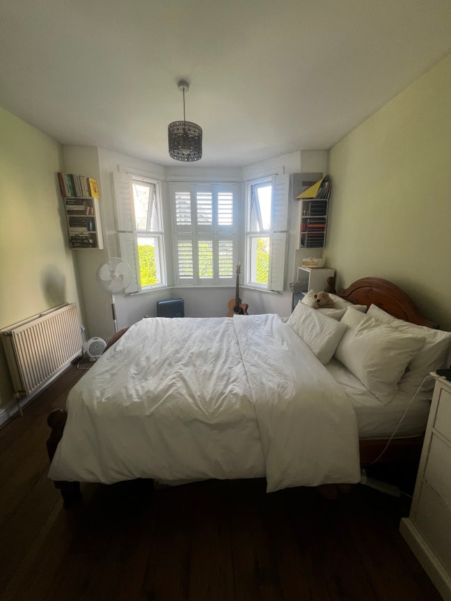 ☀️ Bright Double Room Opposite Clapham Common  Main Photo