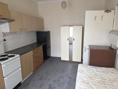 Bedsit  Main Photo