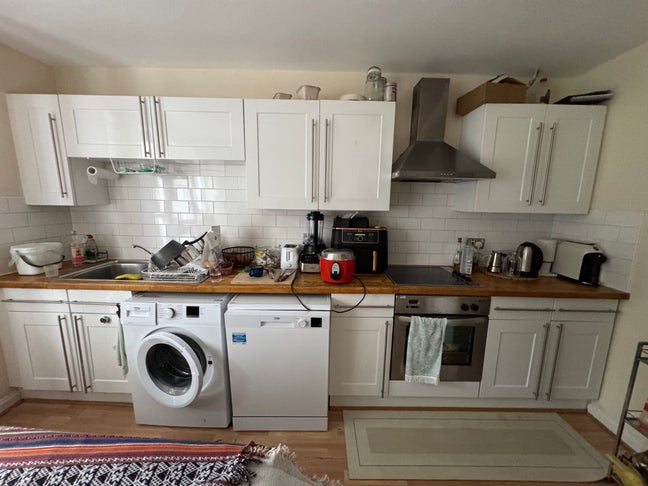 Double Bedroom Available – Stockbridge, Edinburgh Main Photo