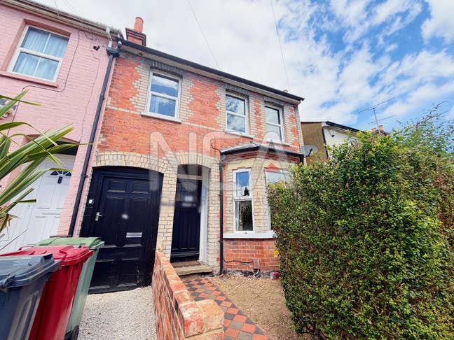 Newly Refurbished One-Bedroom Flat! Main Photo