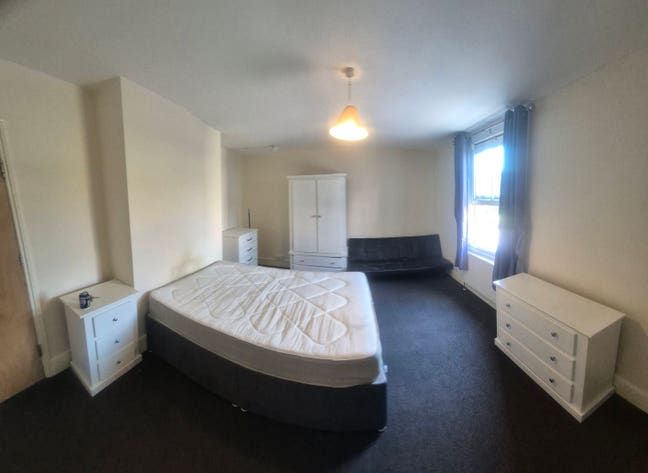 Good size Double Room In Well Presented Property Main Photo