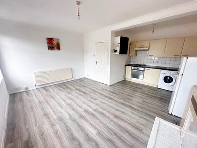 ***3 Bedroom Maisonette to Rent in EN3*** Main Photo