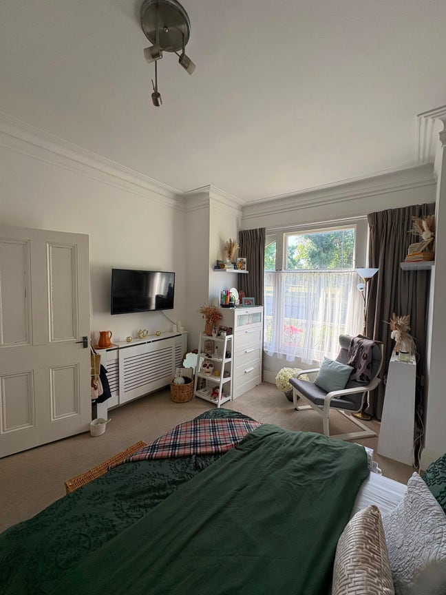 Bright Double Room in Balham – Available 31 July   Main Photo