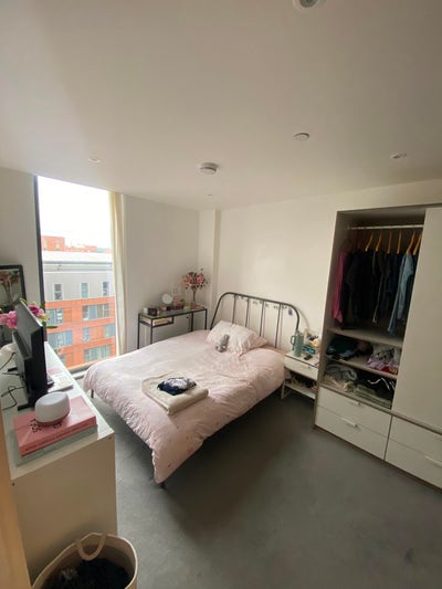 Spacious En-Suite Double Room | city centre Main Photo