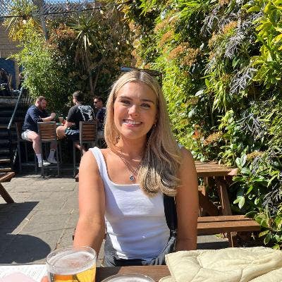 Looking for flatmate to move in Main Photo
