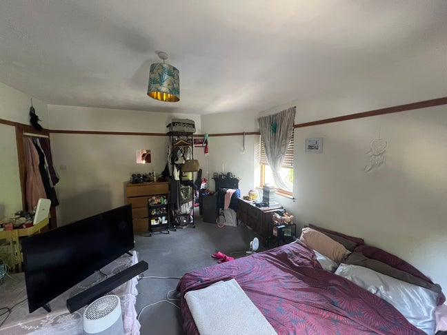 Bright Double Room Available – Move in 27th July Main Photo