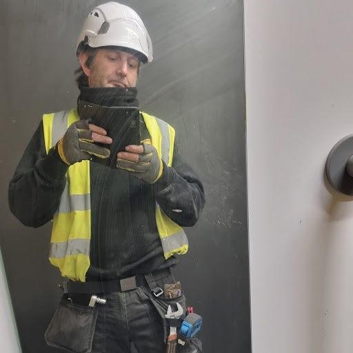 49 year old Male seeks a single or double room Main Photo