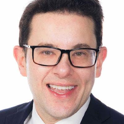 Professional Male seeks a double room Main Photo
