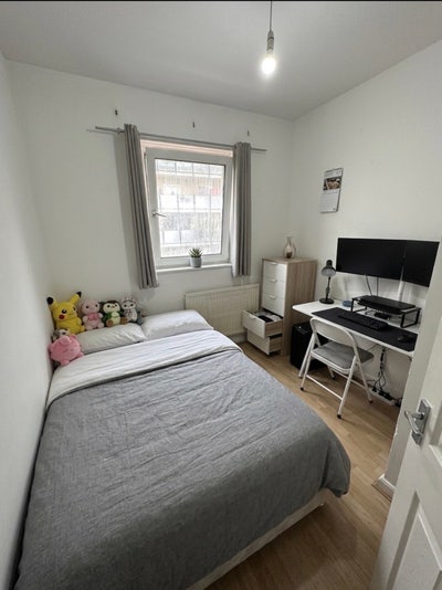 Cosy Double Room in Prime E1 Location Main Photo