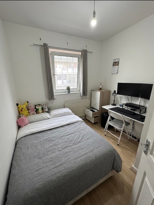 Cosy Double Room in Prime E1 Location Main Photo