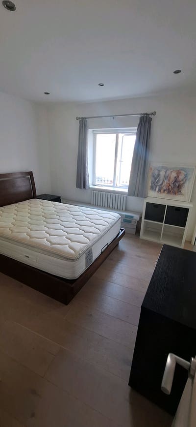 Modern Ensuite Double Room | Wapping / Tower Bridg Main Photo