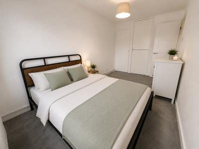🏡 Stylish Double Room in Bow Reserve Now✨ Main Photo