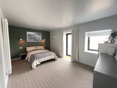 Large Double Room in a Barn Conversion  Main Photo