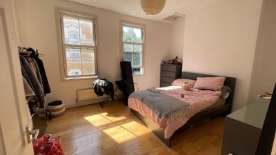 Room in house share, Poplar, London Main Photo