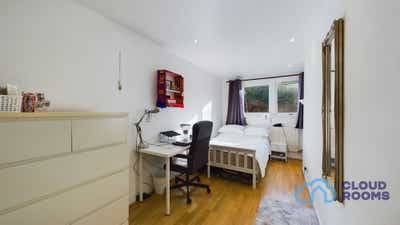 East London – E14 🏠 Ilse of Dogs / Canary Wharf Main Photo