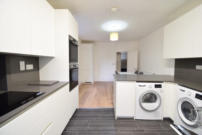 Fulham / Double room / Modern House ! Main Photo