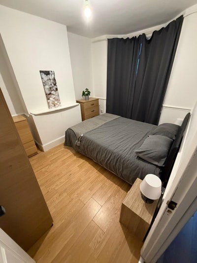  ✨amazing double room in E13 8NA Main Photo