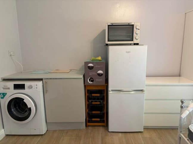 🏡 Private Studio with Ensuite Available  NW10 1JX Main Photo
