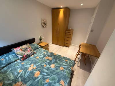 * 2 x Sunny doubles garden Clapham Junction ! * Main Photo