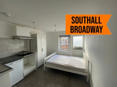 Studio Flat available in Southall Main Photo