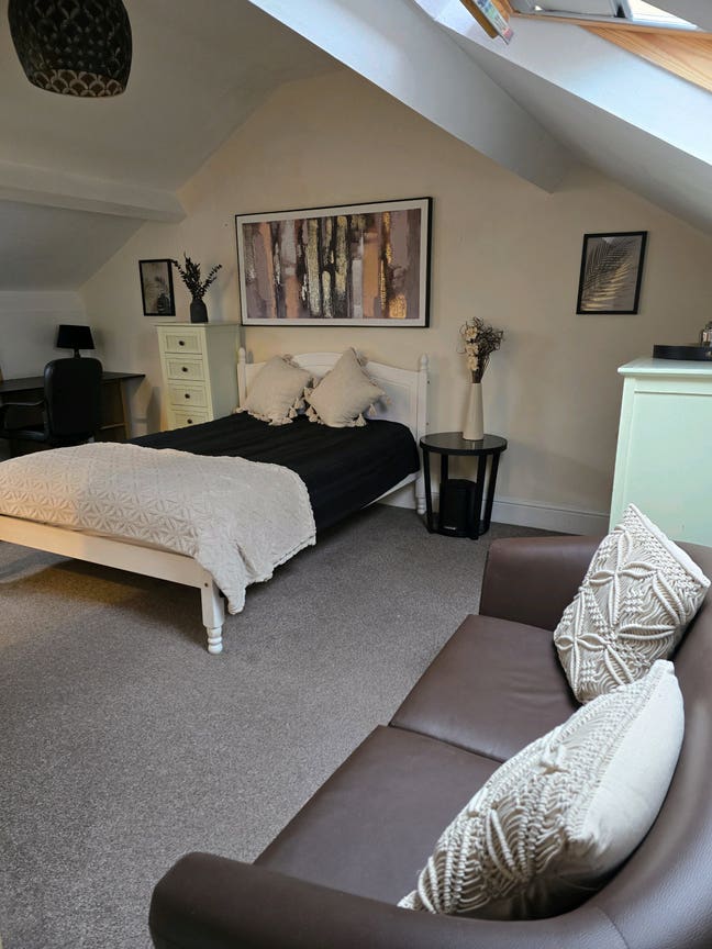 Preston city centre &pound;120wk all bills inc. Main Photo
