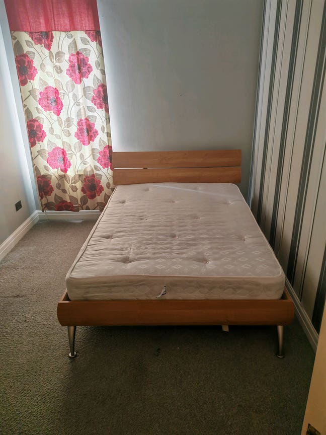 A furnished double room with toilet and shower  Main Photo