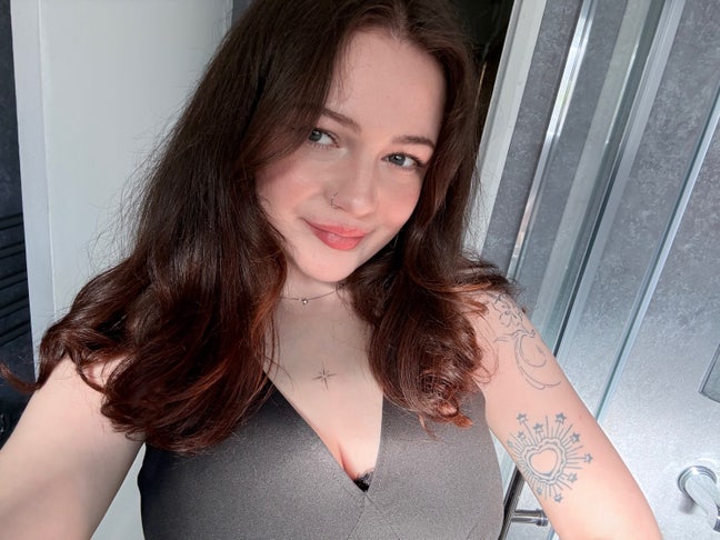 24 Professional Looking for a double room x Main Photo
