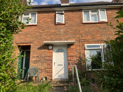 Double bed room for rent. Main Photo