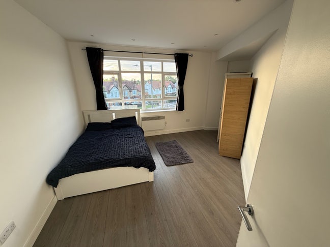 Double room close to Wembley  Main Photo