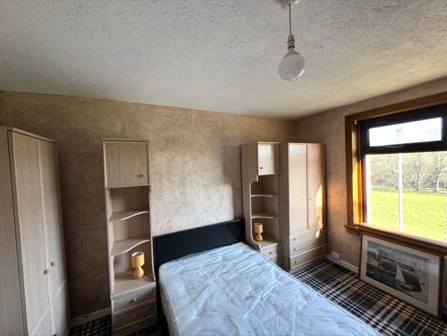 Large room for rent Main Photo
