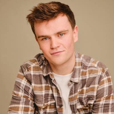 Friendly cleans and respectfully drama school grad Main Photo