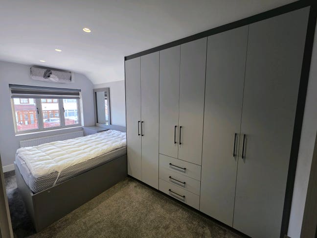 En suite  Main Photo
